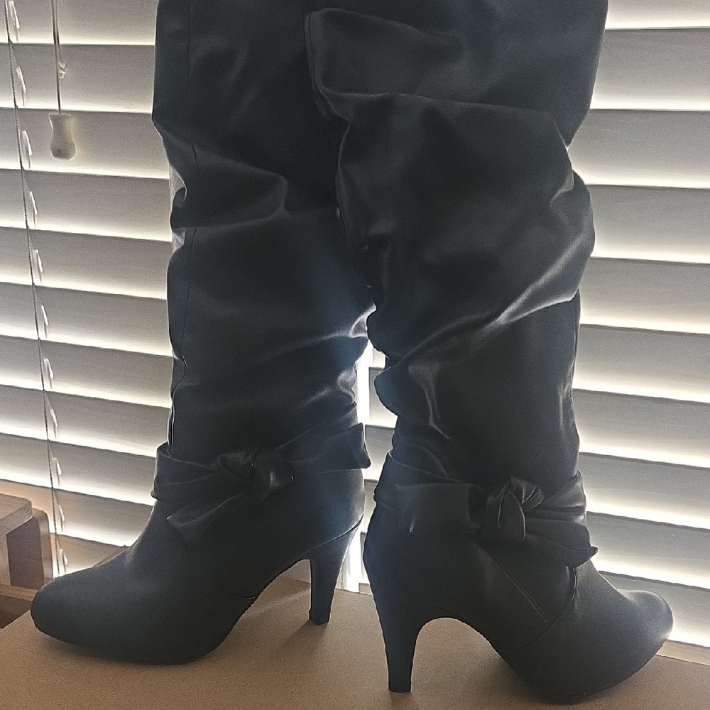 NEW Elegant Black Women's Boots